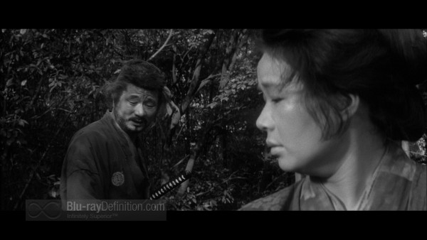 Three_Outlaw_Samurai_Criterion_10