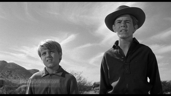 310-to-yuma-criterion-BD_03