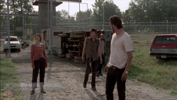 The-Walking-Dead-S3-BD_08