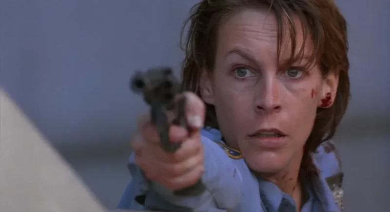 Jamie Lee Curtis in Blue Steel (1990)