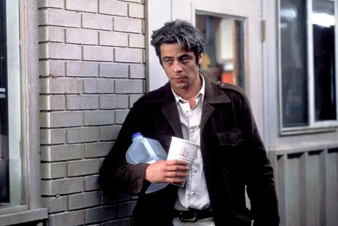 Benicio Del Toro in The Way of the Gun (2000)