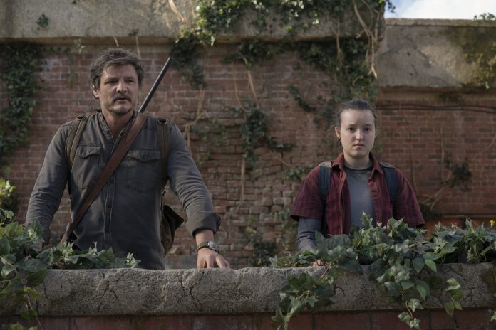 Pedro Pascal and Bella Ramsey in The Last of Us (2023)