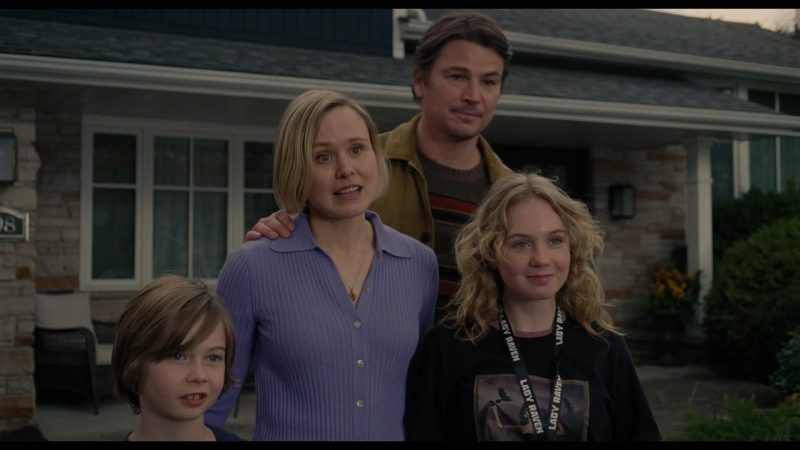 Alison Pill, Josh Hartnett, Ariel Donoghue, and Lochlan Miller in Trap (2024)